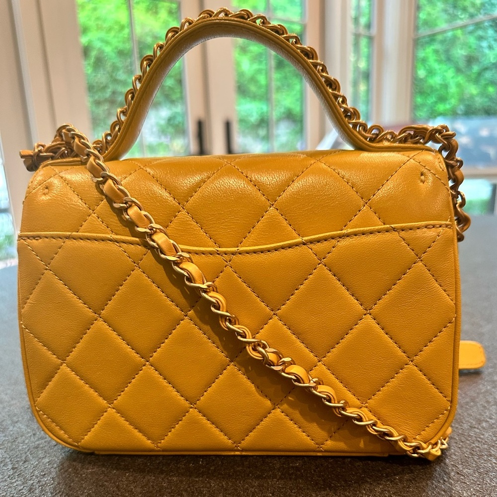 Chanel yellow purse - Picture 3 of 3